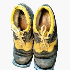 Toko Cross Country Ski Boots Switzerland Leather Yellow Vtg Ski Lodge Decor
